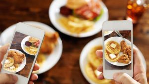 restaurant social media